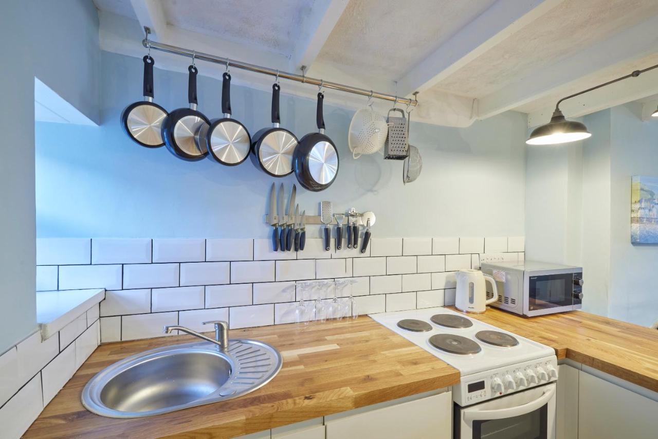 Host & Stay - Honey Cottage Hinderwell Eksteriør billede