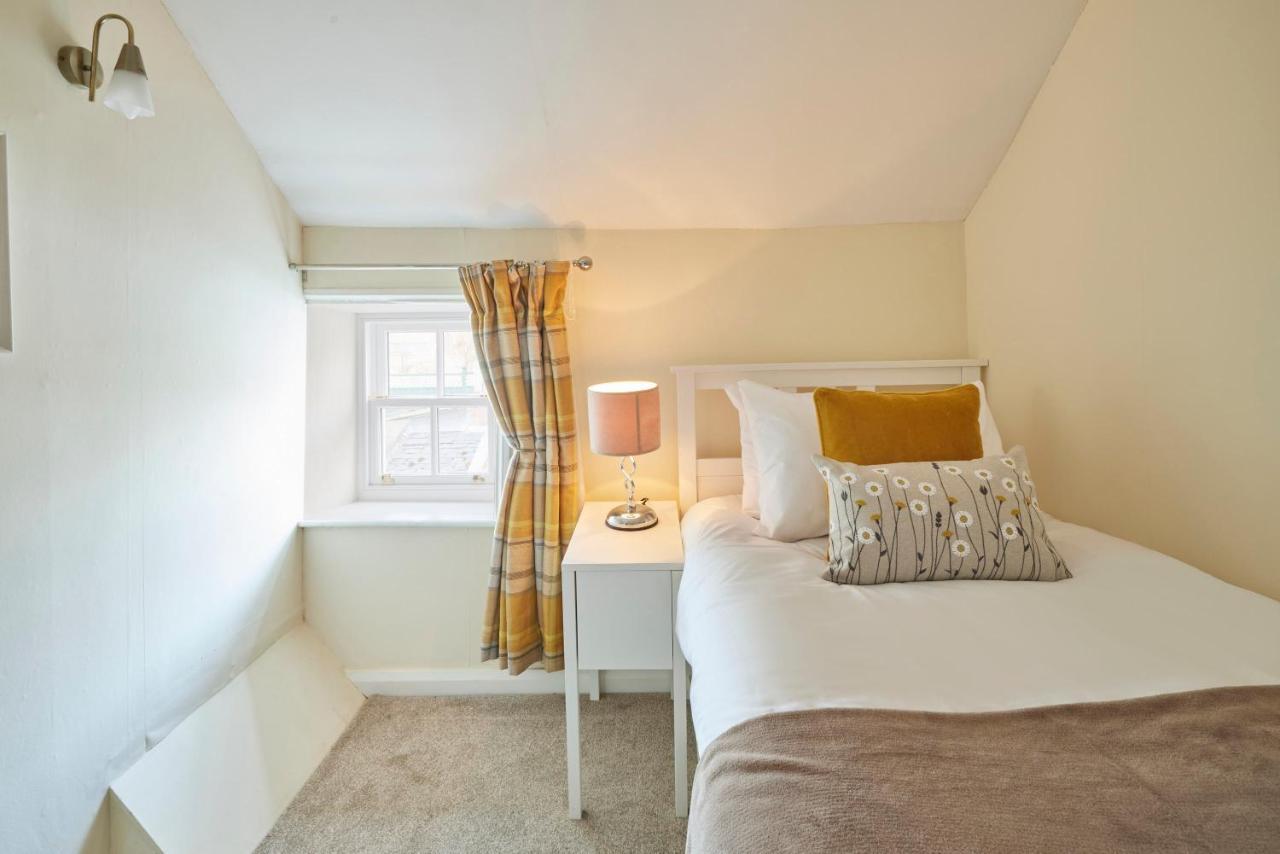 Host & Stay - Honey Cottage Hinderwell Eksteriør billede
